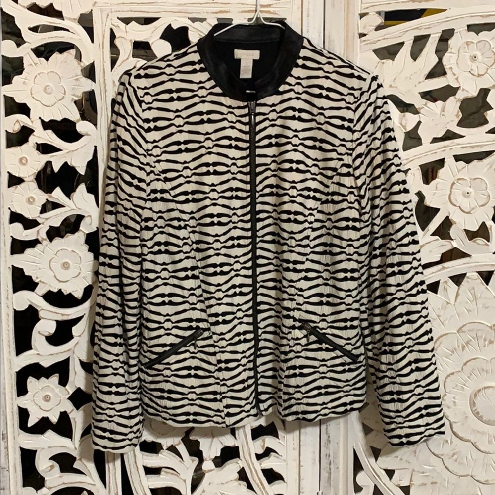 Chico’s Black & White Textured Zip Blazer/Bomber –Size 1 (Medium) – Like New